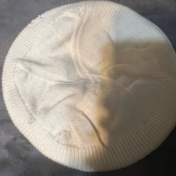 Chanel authentic beret - Picture 4 of 4